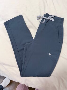 Figs Women’s Slate Blue Straight Leg Scrub Pants